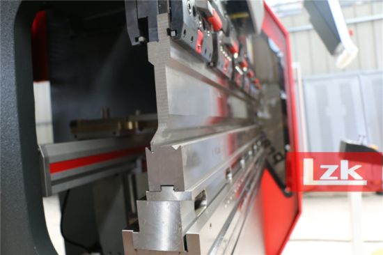 بندر الصفائح المعدنية المصغرة CNC Hydrauilc 1200mmx30tone