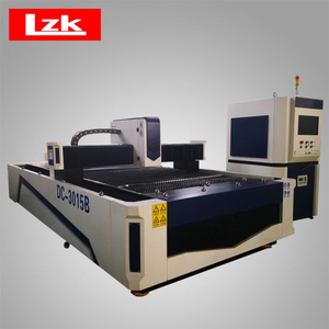 آلة القطع بالليزر CNC للصفائح الفولاذية بسمك 0.9 إلى 1.5 مم.