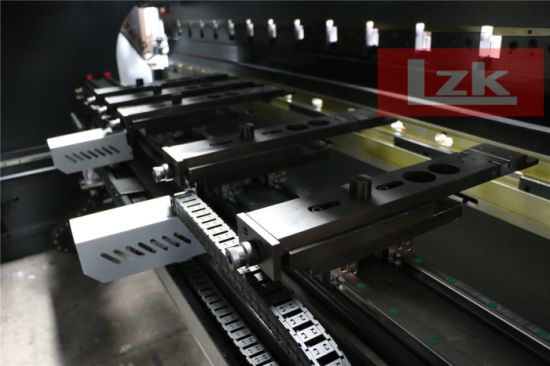 200tone CNC آلة طي الصفائح المعدنية الهيدروليكية