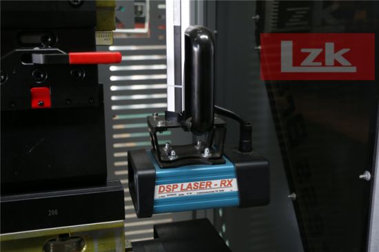 آلة قص الألواح الهيدروليكية CNC