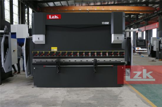 3200/100 CNC آلة ثني المعادن الهيدروليكية لثني الفولاذ